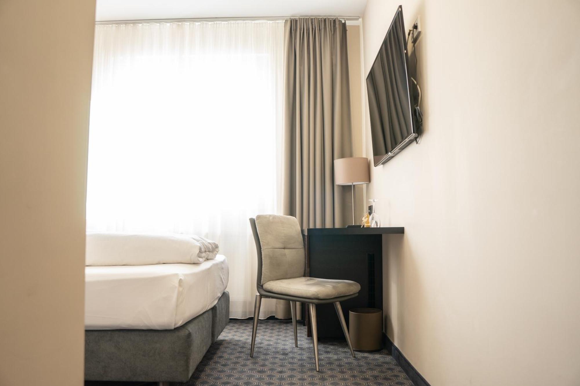 Remstal Hotel Weinstadt Bagian luar foto